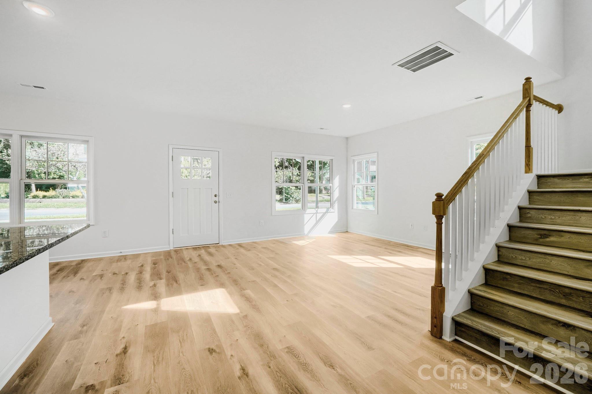 517 W Front Street Property Photo 9