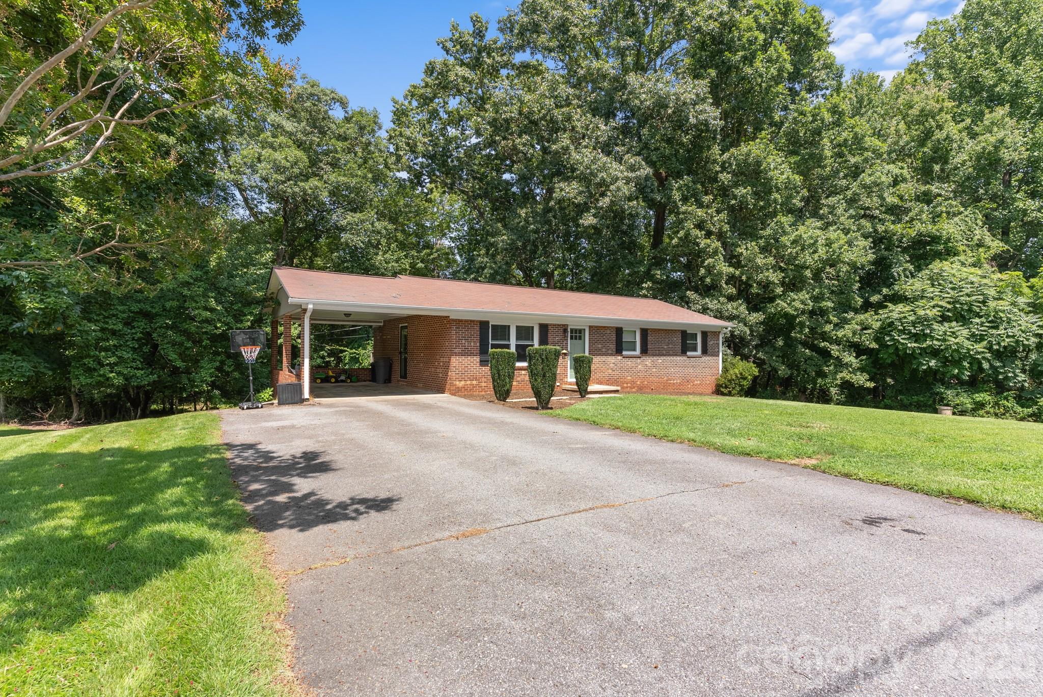 132 Blue Ridge Road Property Photo 2