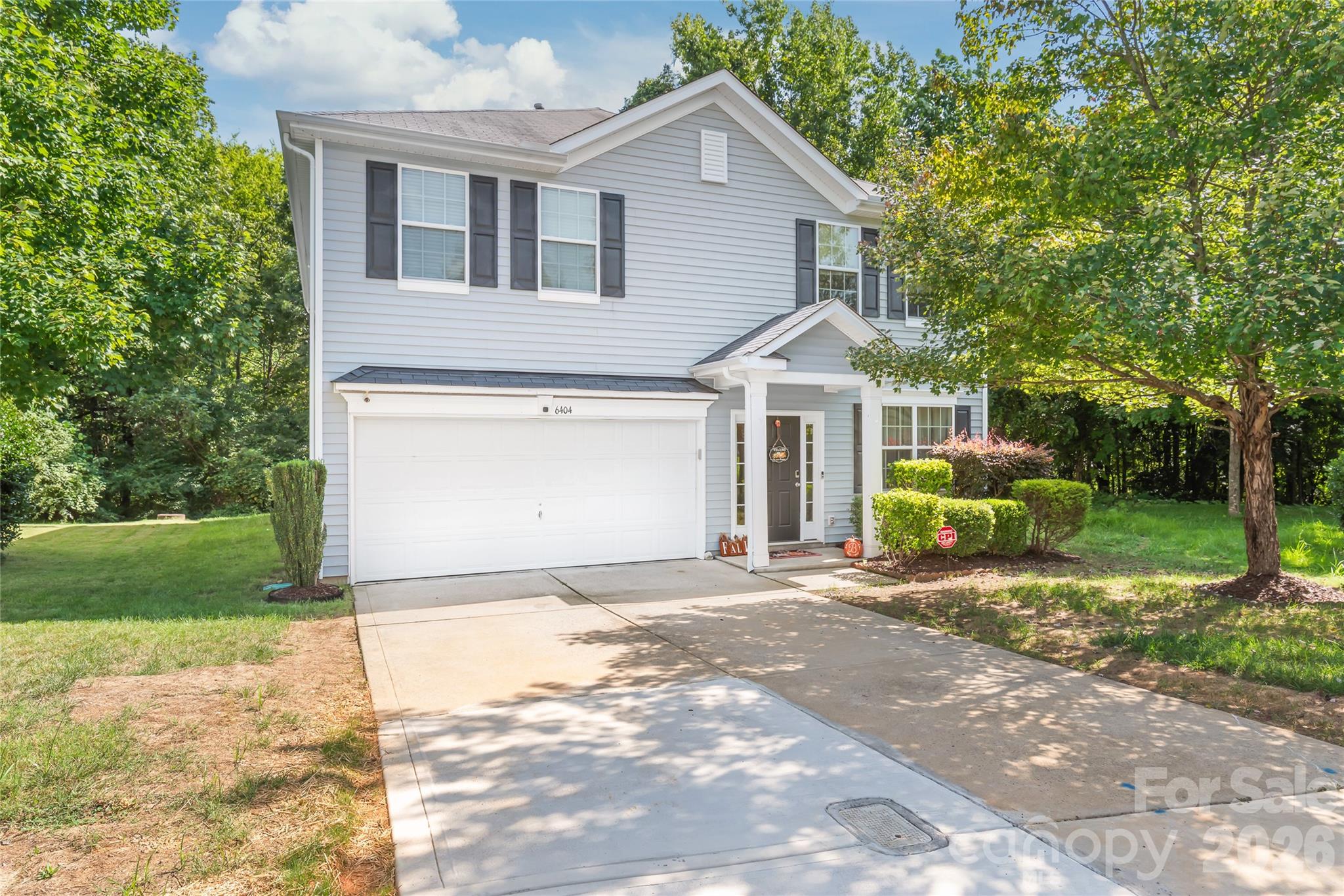 6404 Lanzerac Manor Drive Property Photo 1