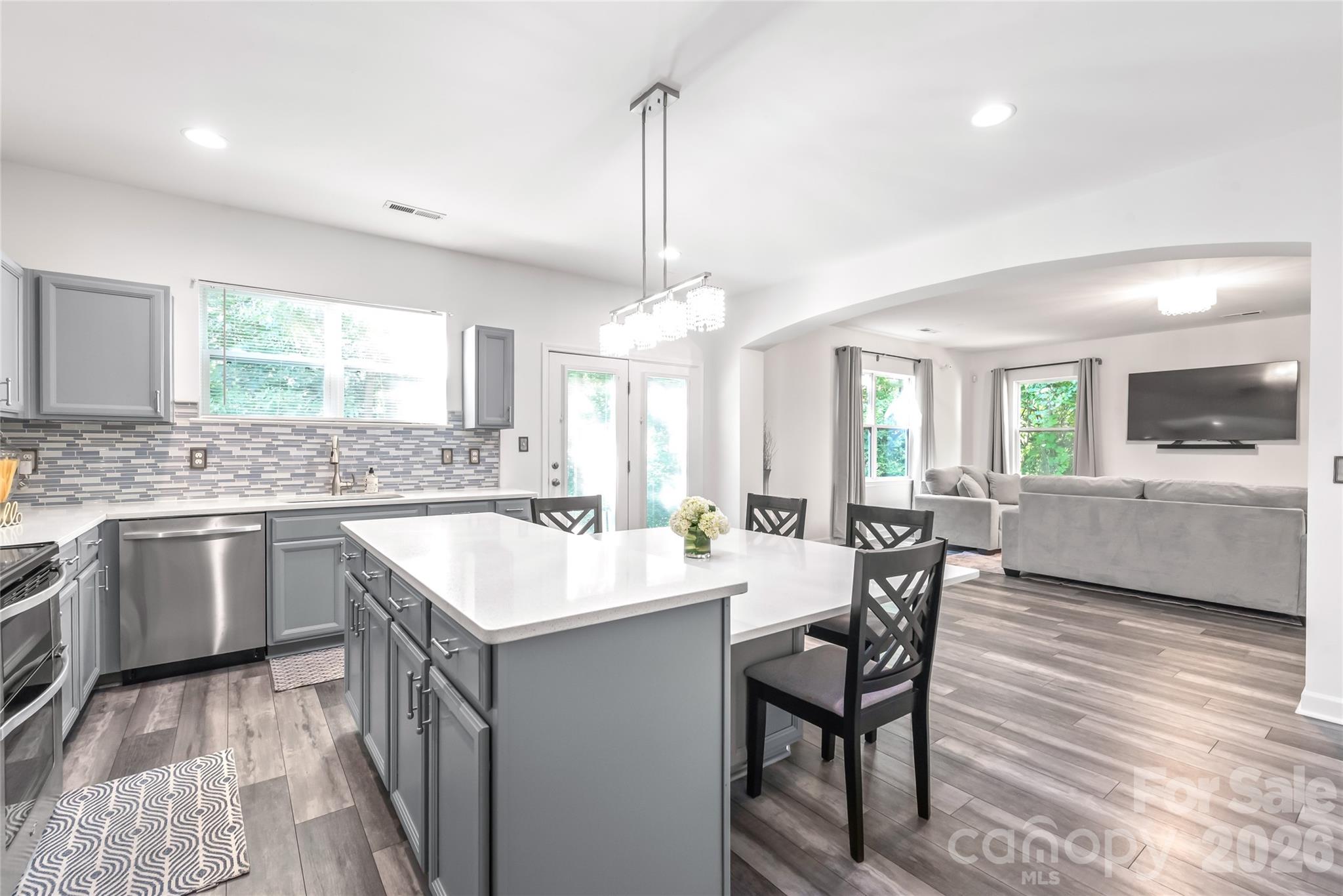 6404 Lanzerac Manor Drive Property Photo 18