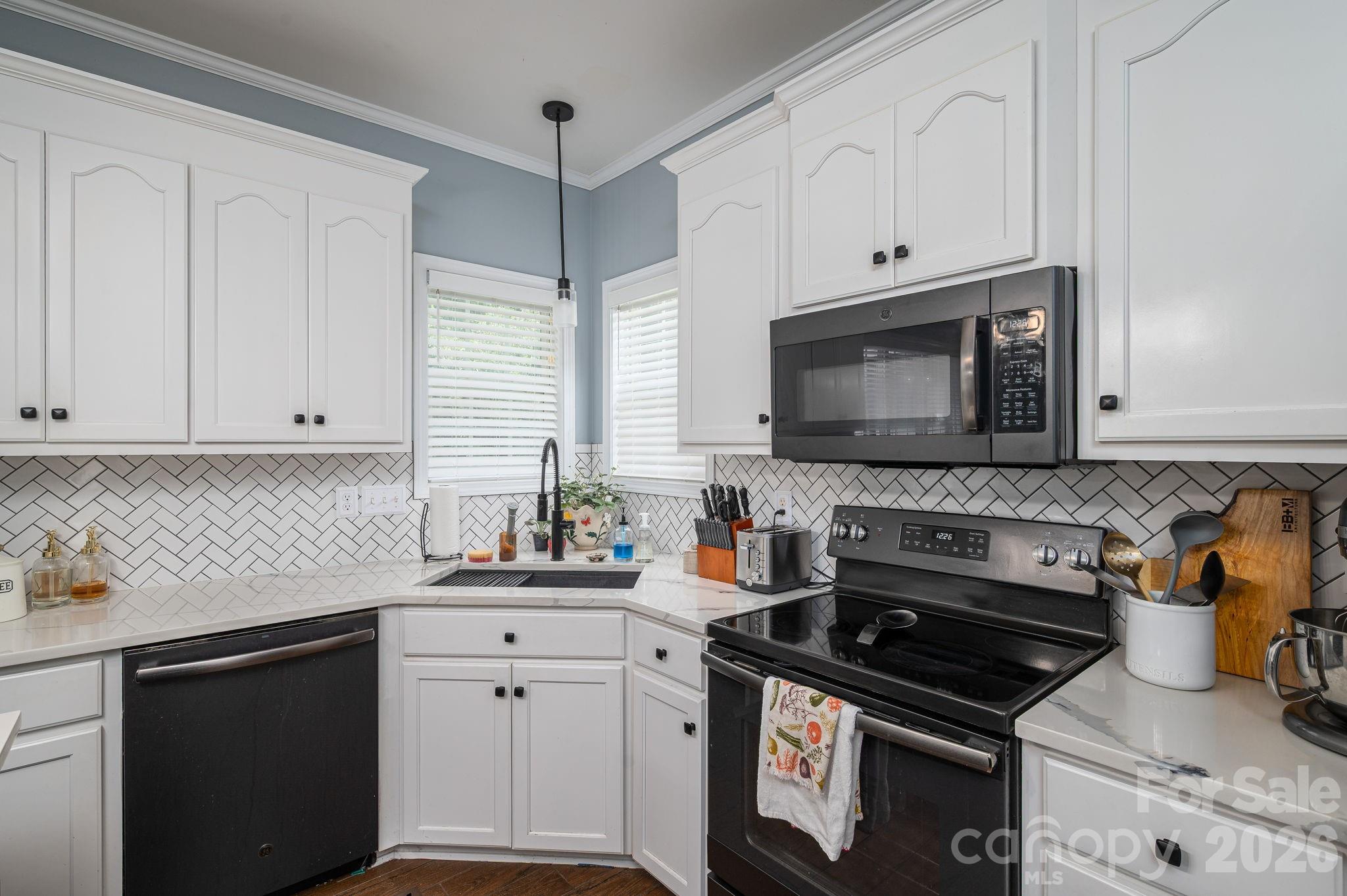 908 Carole Summey Drive Property Photo 25