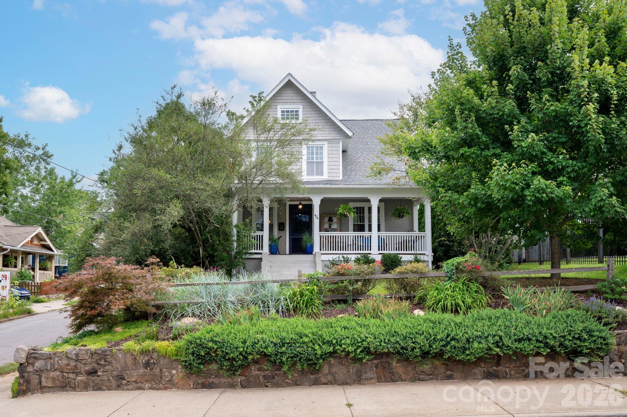 46 E Chestnut Street Property Photo 1