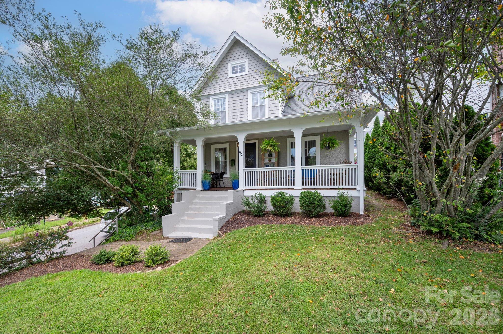 46 E Chestnut Street Property Photo 2