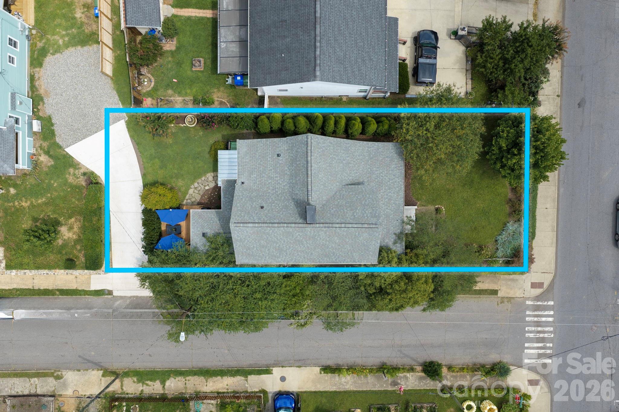 46 E Chestnut Street Property Photo 3