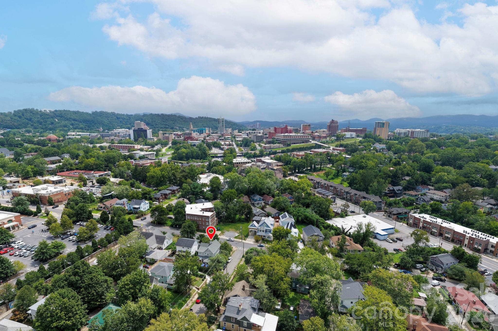 46 E Chestnut Street Property Photo 9