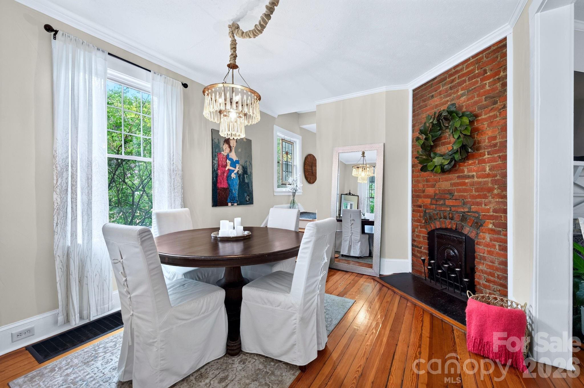 46 E Chestnut Street Property Photo 12