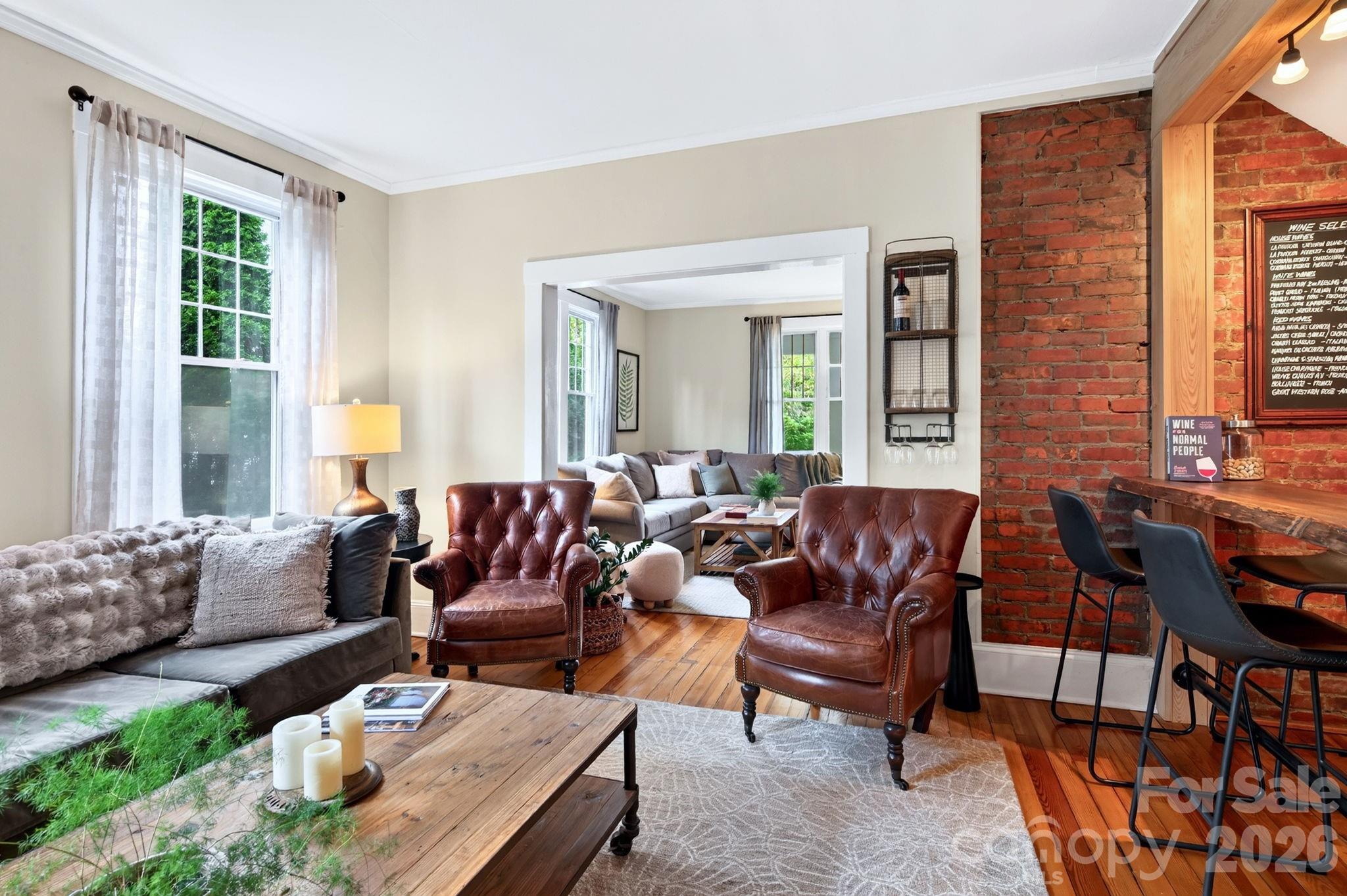 46 E Chestnut Street Property Photo 17