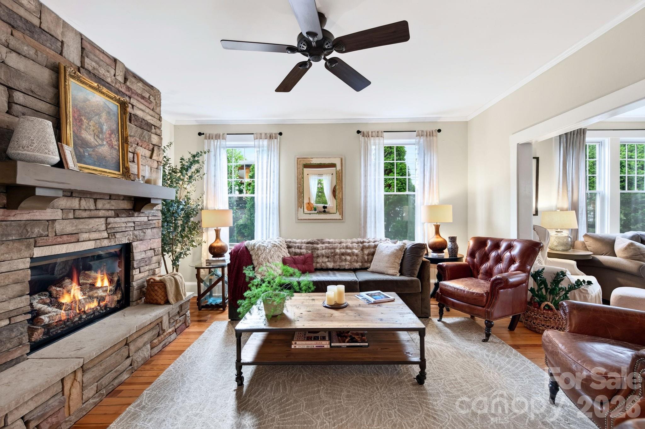 46 E Chestnut Street Property Photo 18