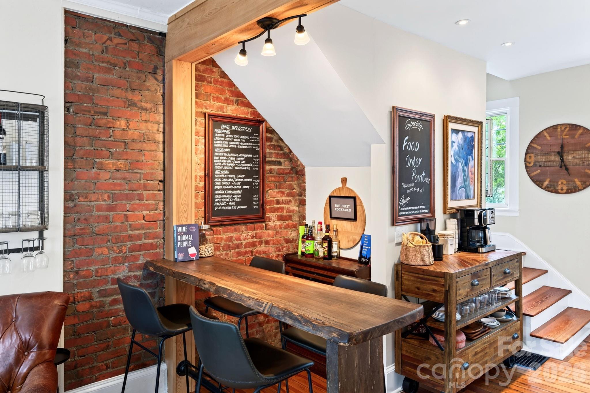 46 E Chestnut Street Property Photo 19