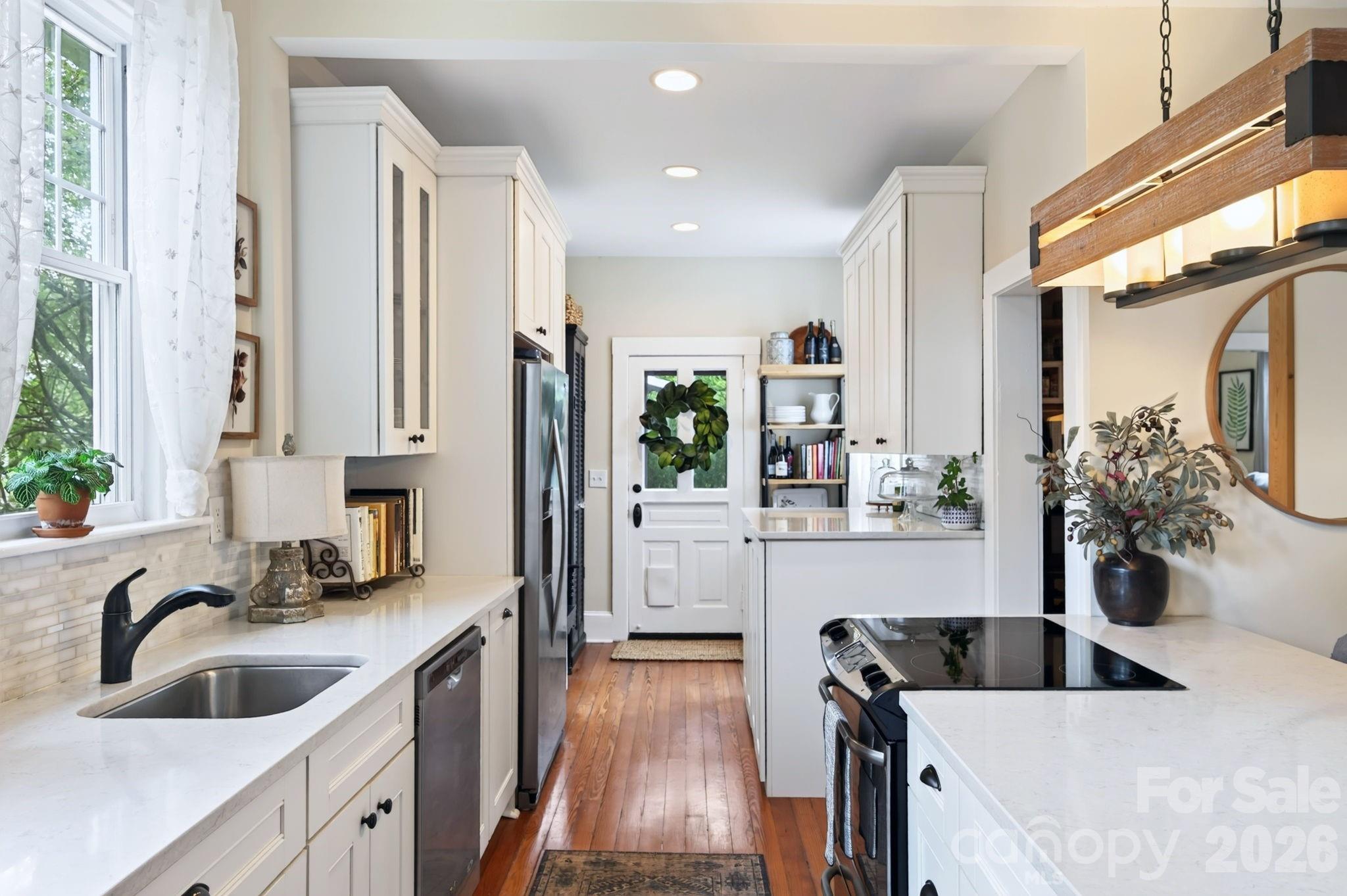 46 E Chestnut Street Property Photo 23