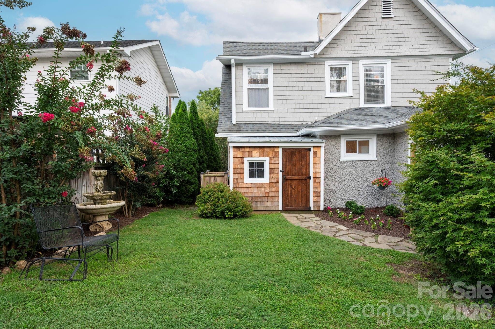 46 E Chestnut Street Property Photo 45