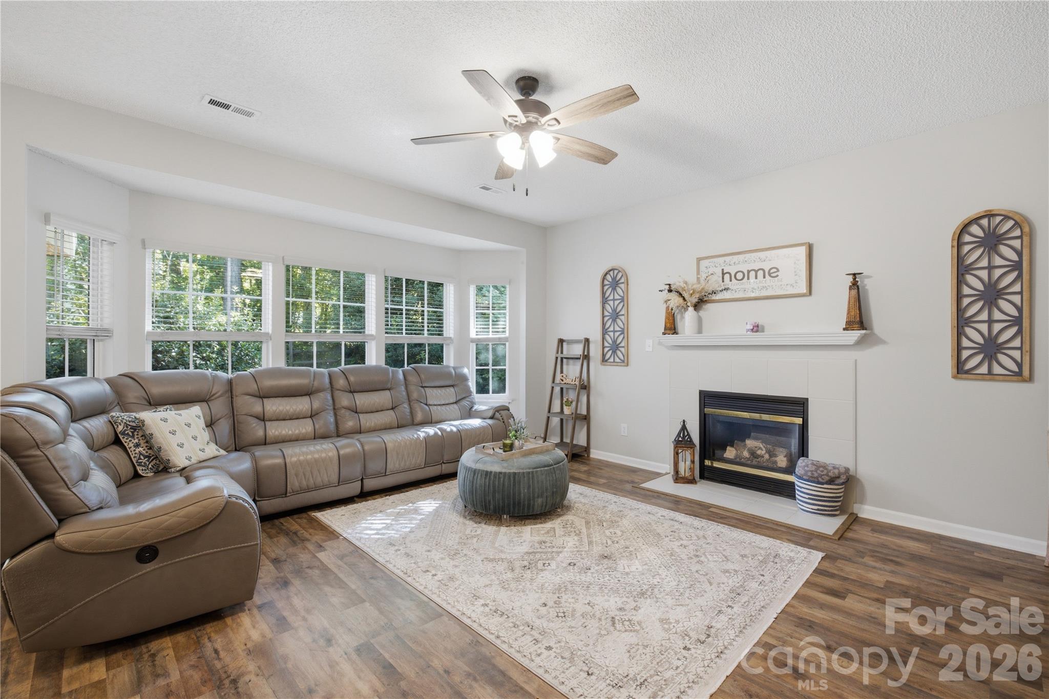 108 Summerbrook Lane Property Photo 4