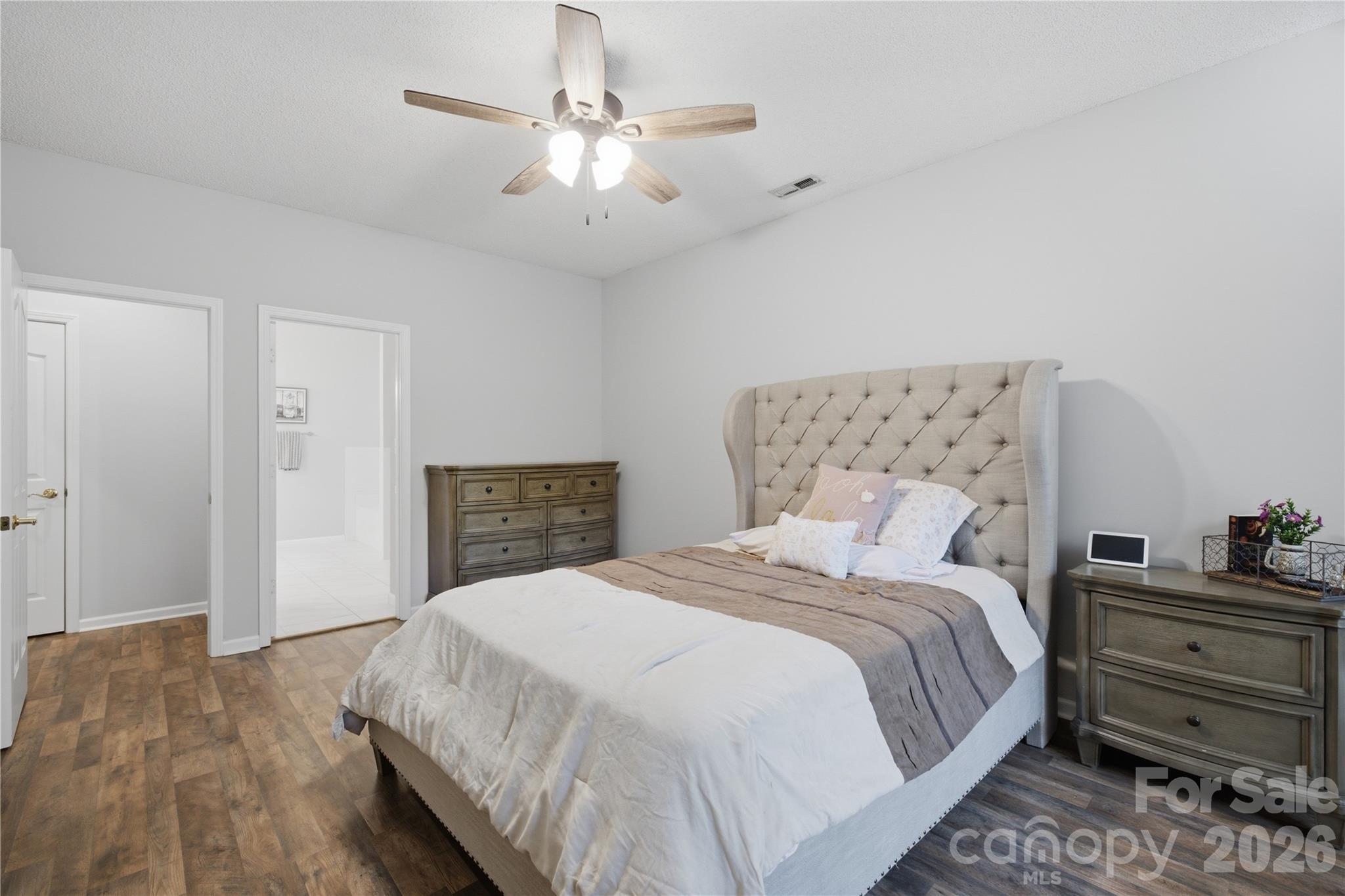 108 Summerbrook Lane Property Photo 12