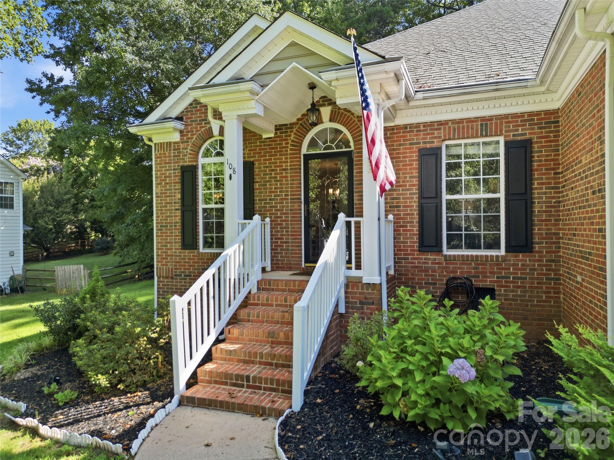 108 Summerbrook Lane Property Photo 24