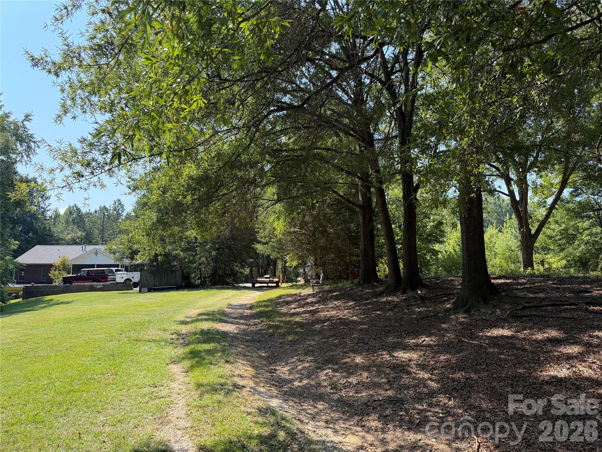 10325 Plaza Road Extension Property Photo 11