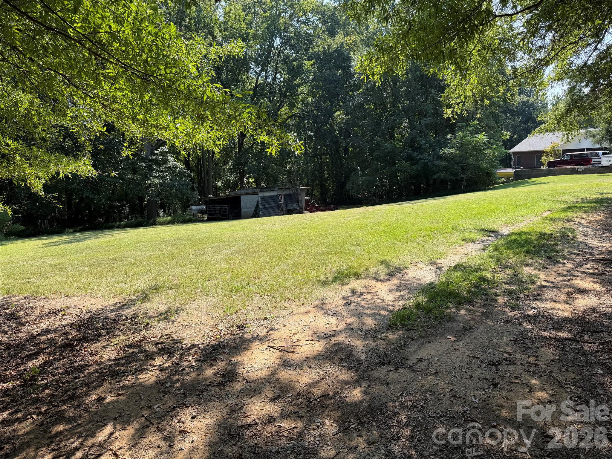 10325 Plaza Road Extension Property Photo 12