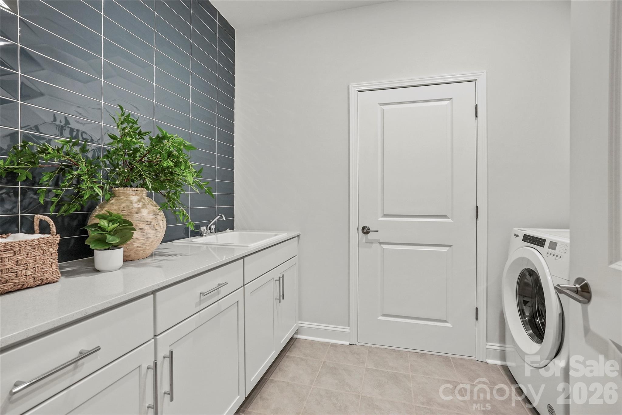7512 Pedigree Circle Property Photo 2