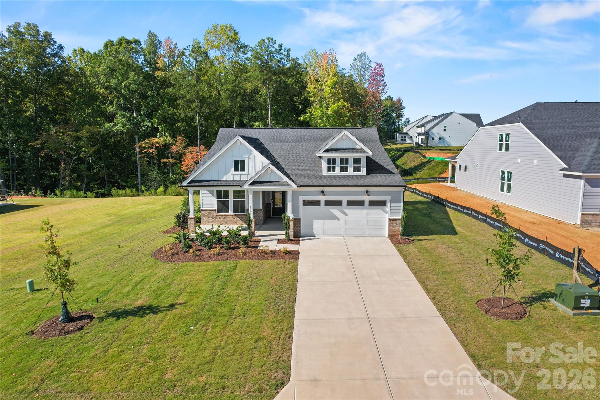 7512 Pedigree Circle Property Photo 2