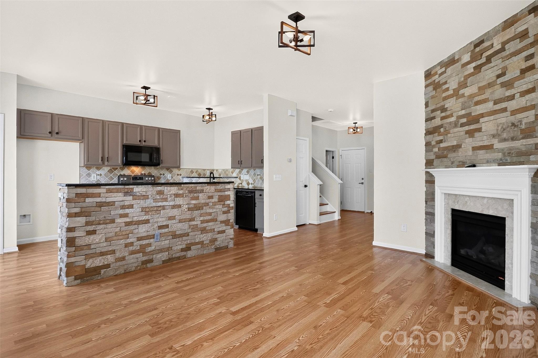 12028 Stratfield Place Circle Property Photo 7
