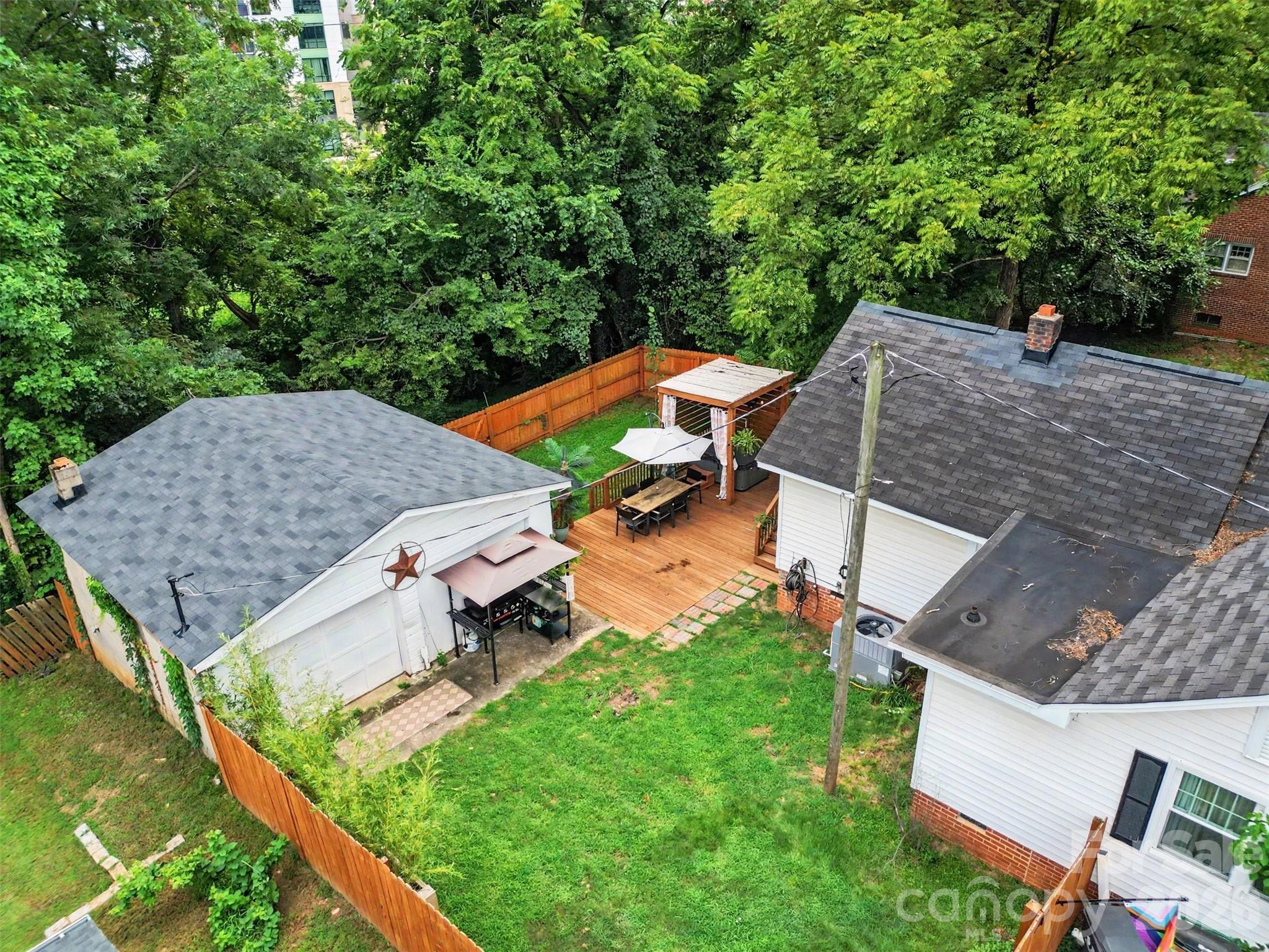 3330 Benard Avenue Property Photo 27