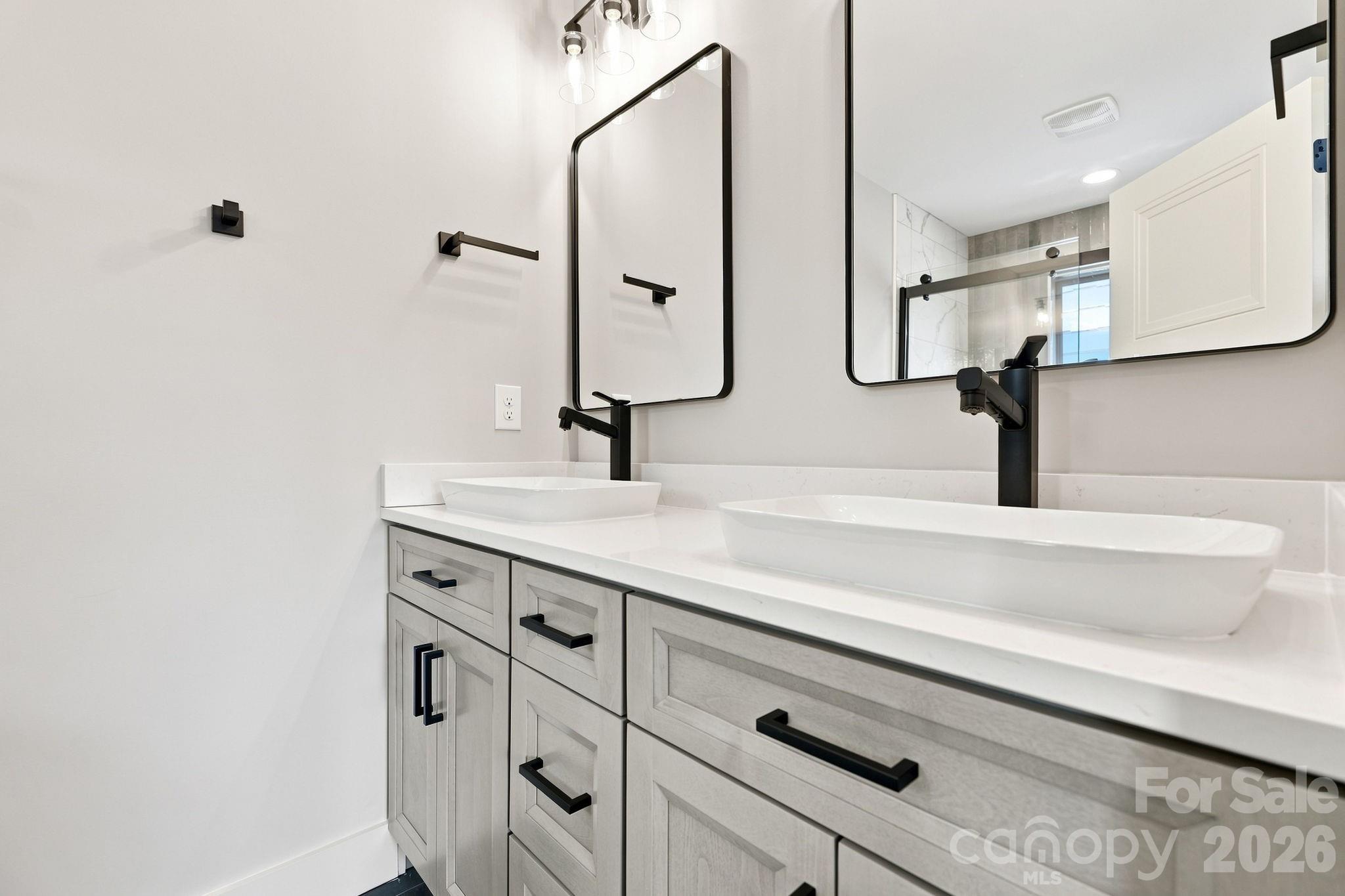 128 Chepstow Place Property Photo 14