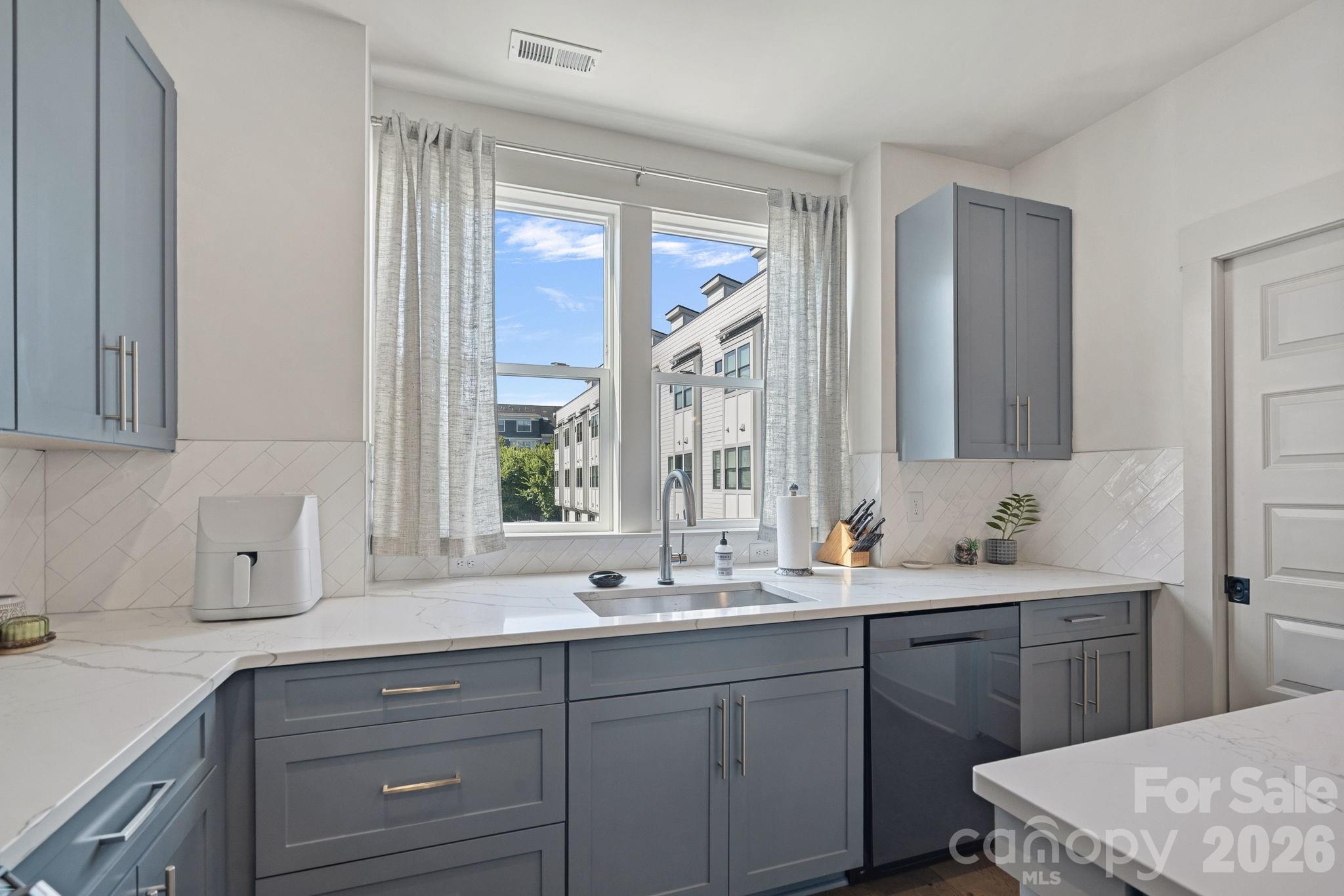1725 Wesley Green Way Property Photo 13