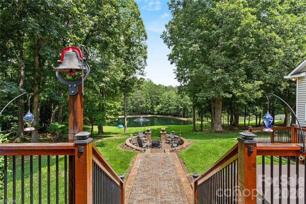 325 Buck Seaford Road Property Photo 2