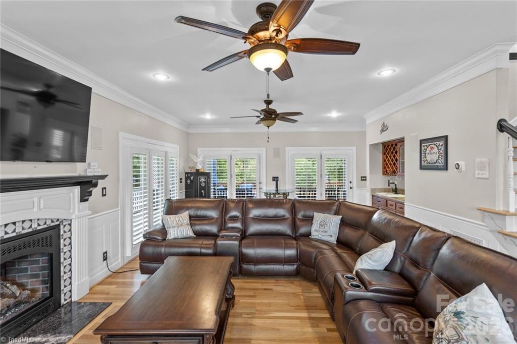 325 Buck Seaford Road Property Photo 9
