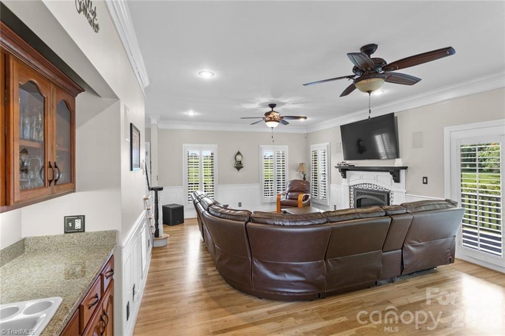 325 Buck Seaford Road Property Photo 30