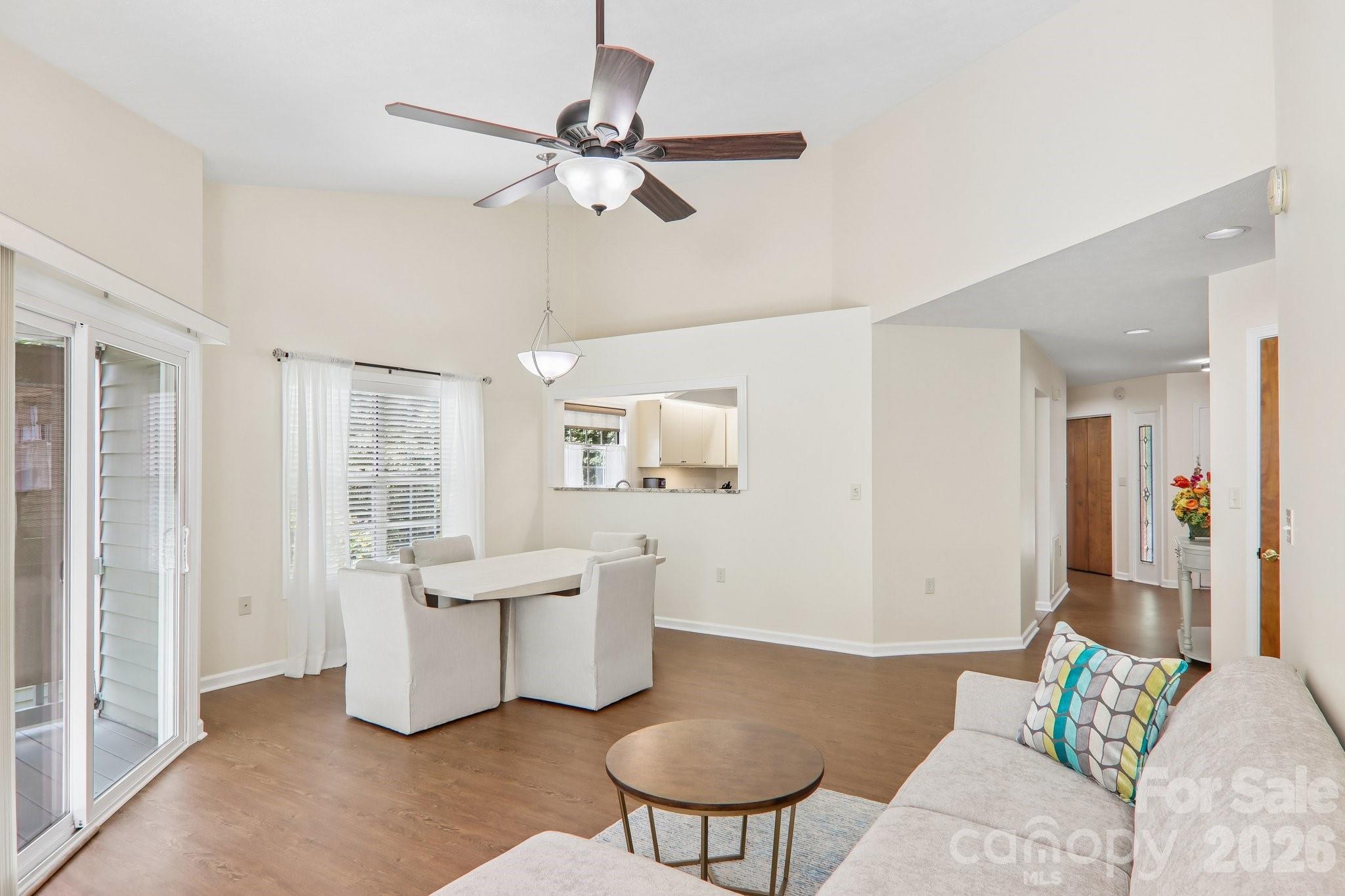 651 E Park Place Property Photo 8