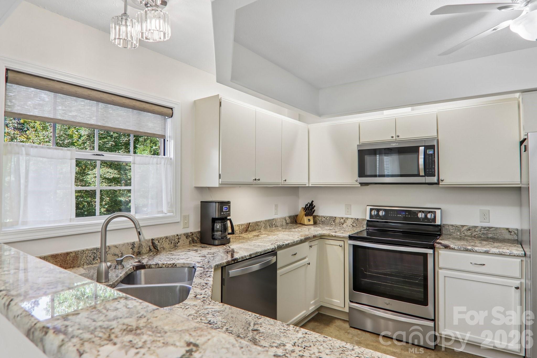 651 E Park Place Property Photo 13