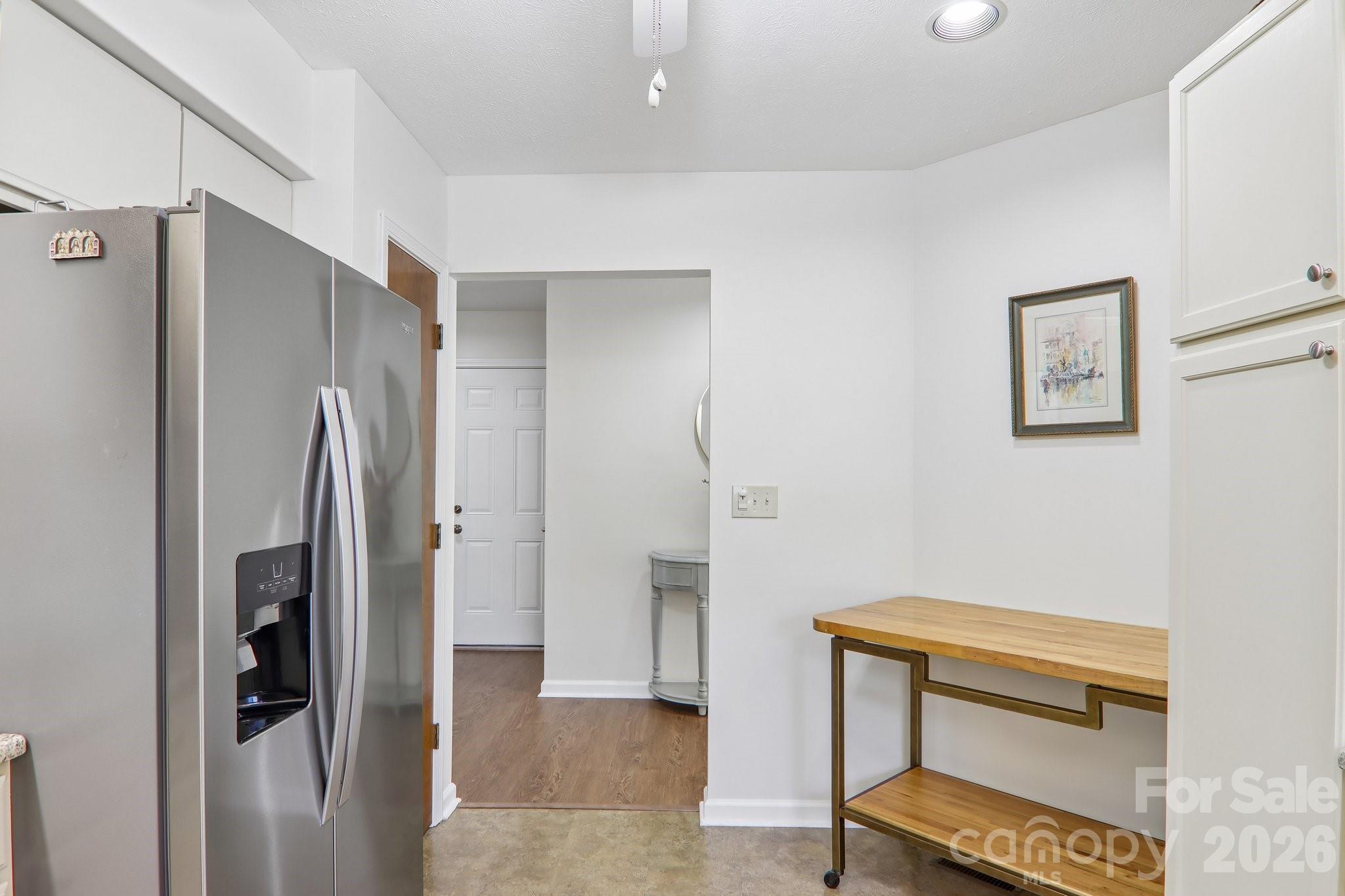 651 E Park Place Property Photo 15