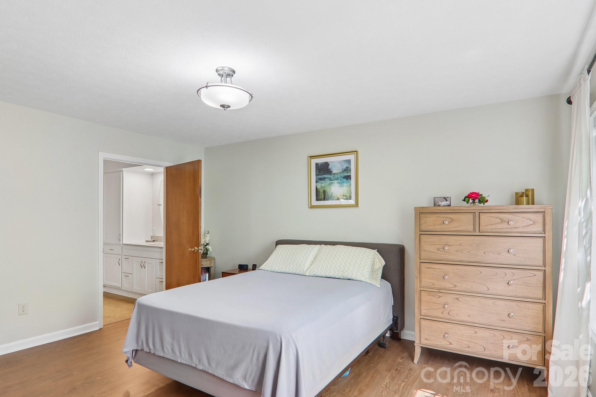 651 E Park Place Property Photo 18