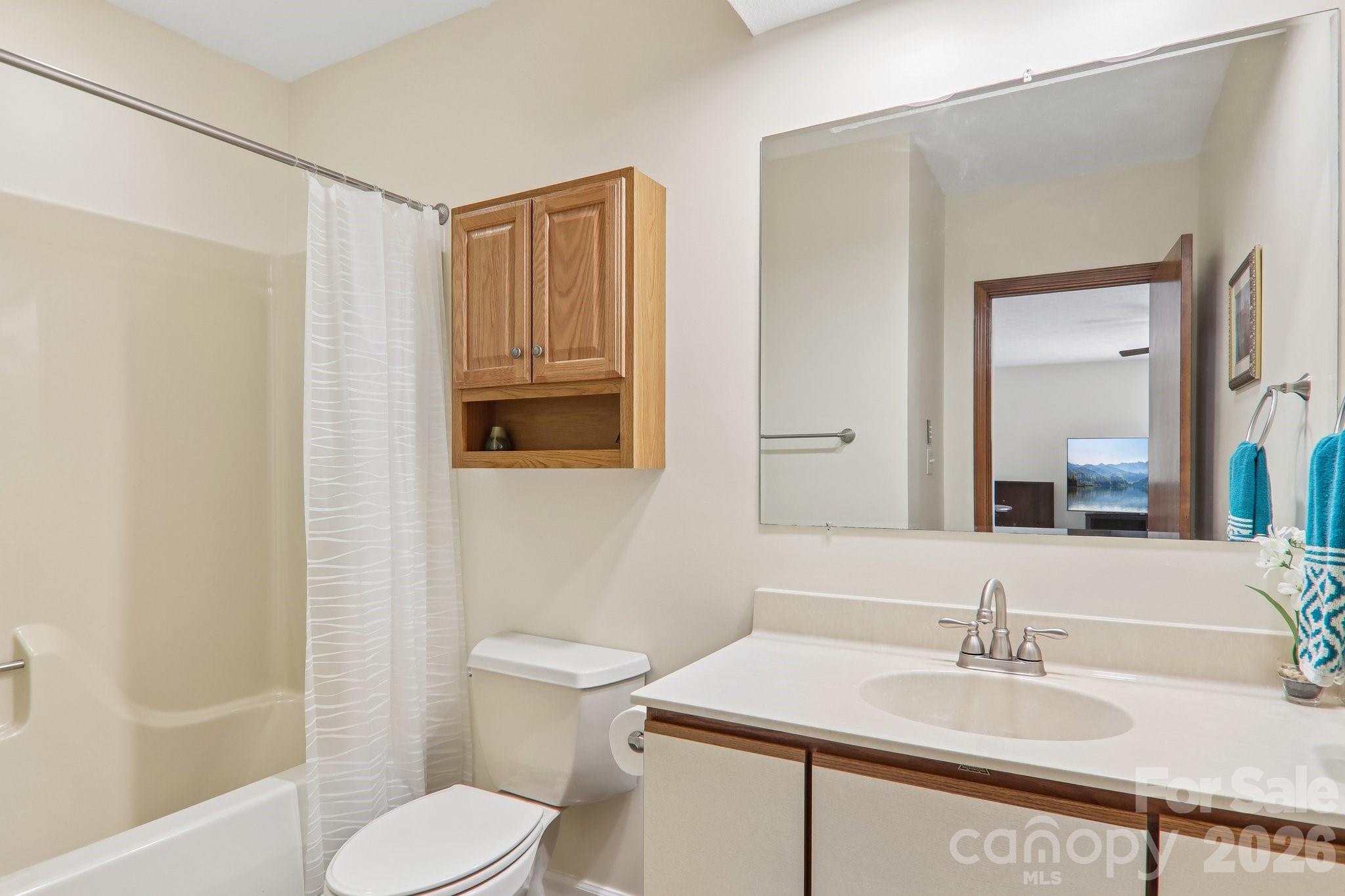 651 E Park Place Property Photo 30