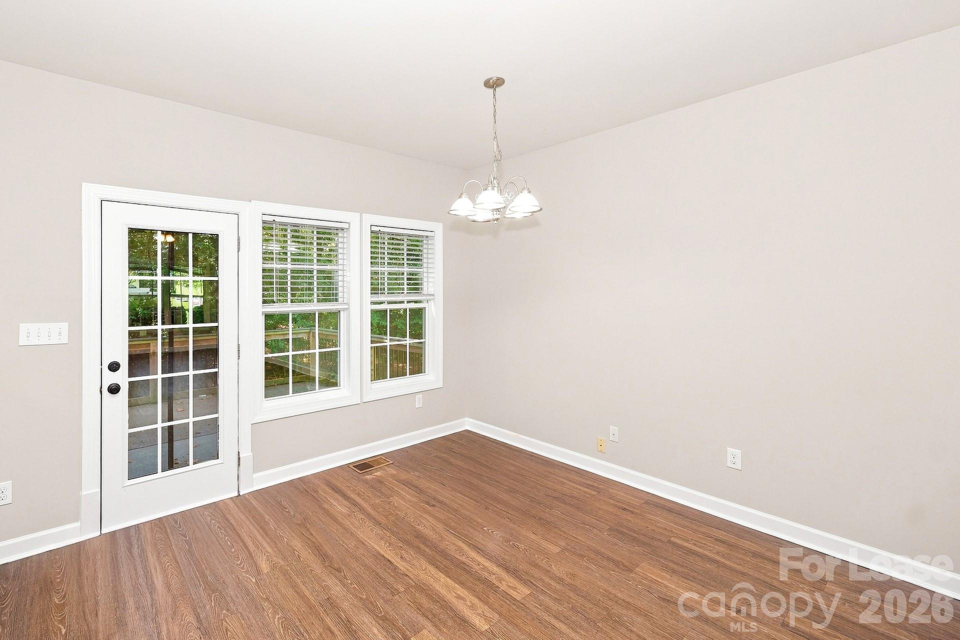 3996 Kimberly Place Property Photo 8
