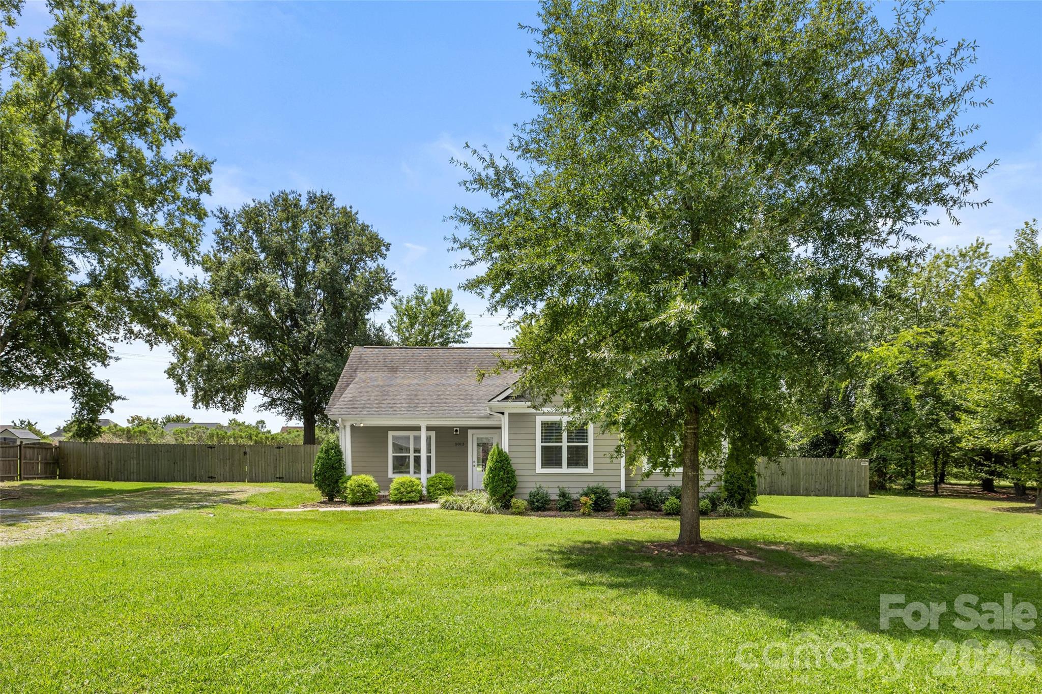 5013 Willow Run Drive Property Photo 2