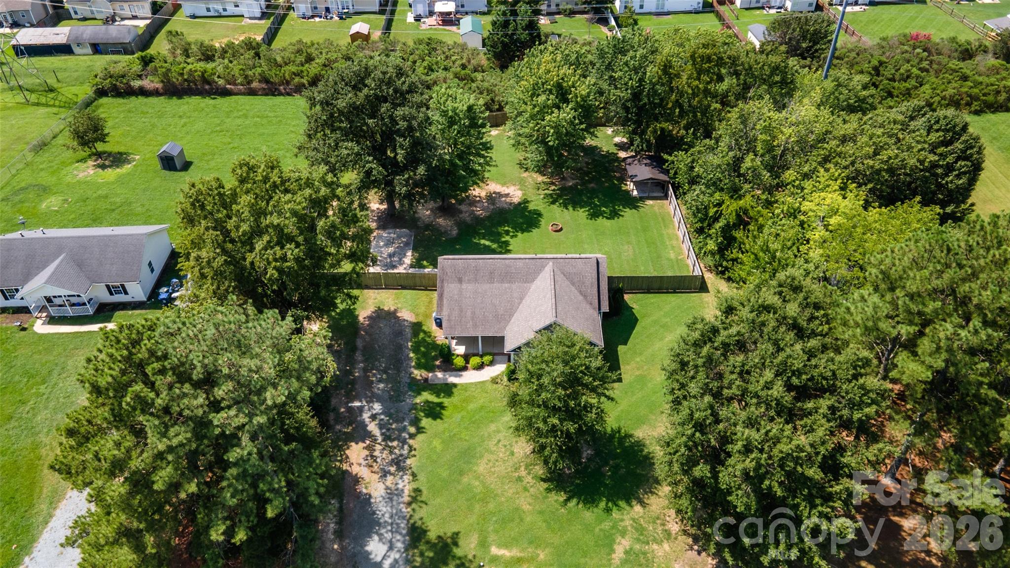 5013 Willow Run Drive Property Photo 3