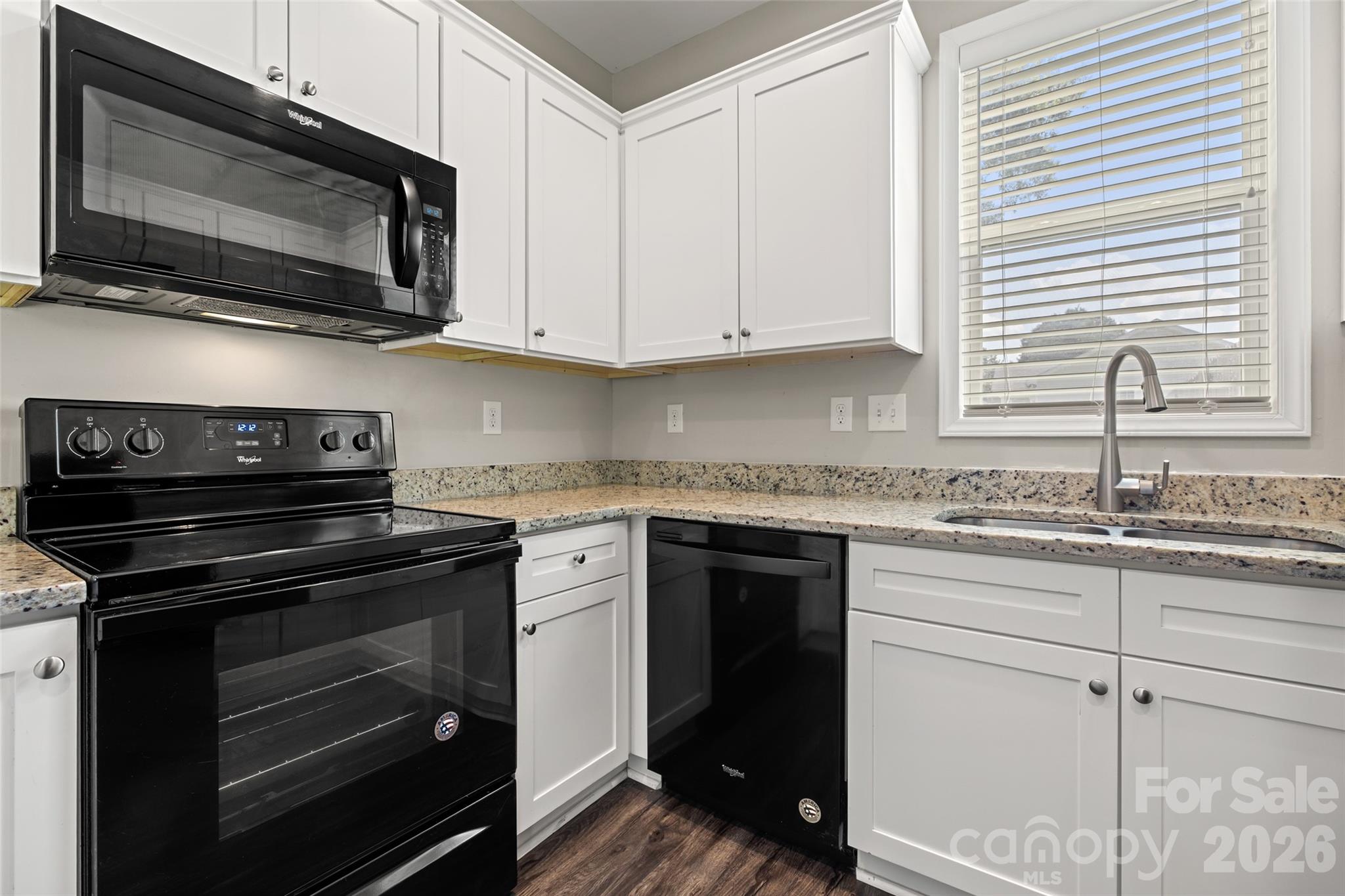 5013 Willow Run Drive Property Photo 10