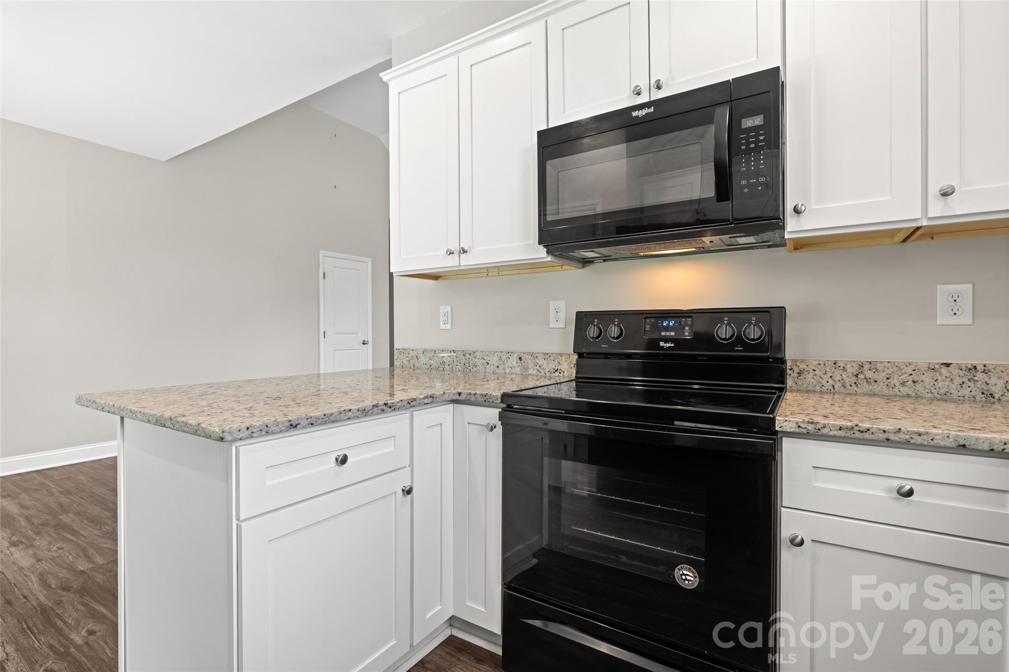 5013 Willow Run Drive Property Photo 12