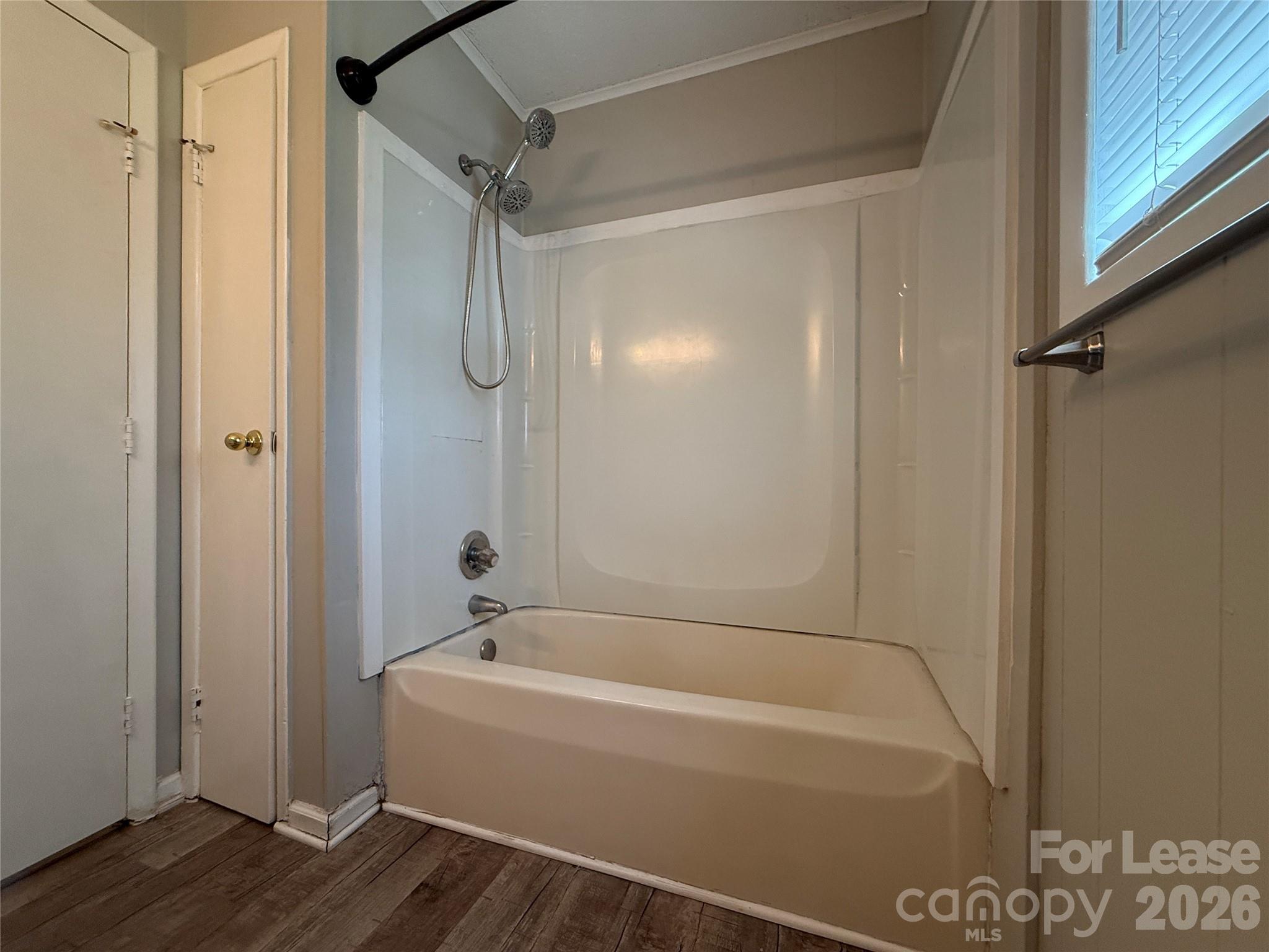 155 W College Street Property Photo 17