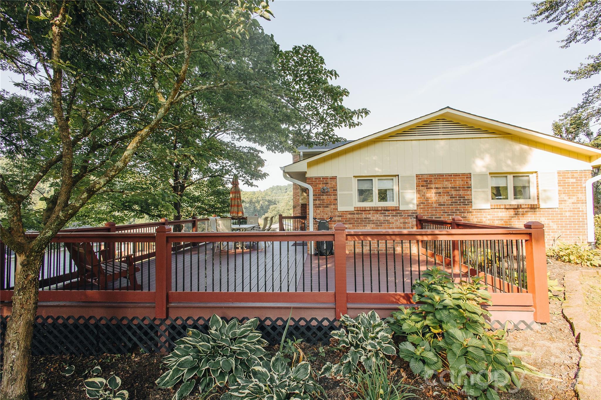 15 Golden Leaf Drive Property Photo 4