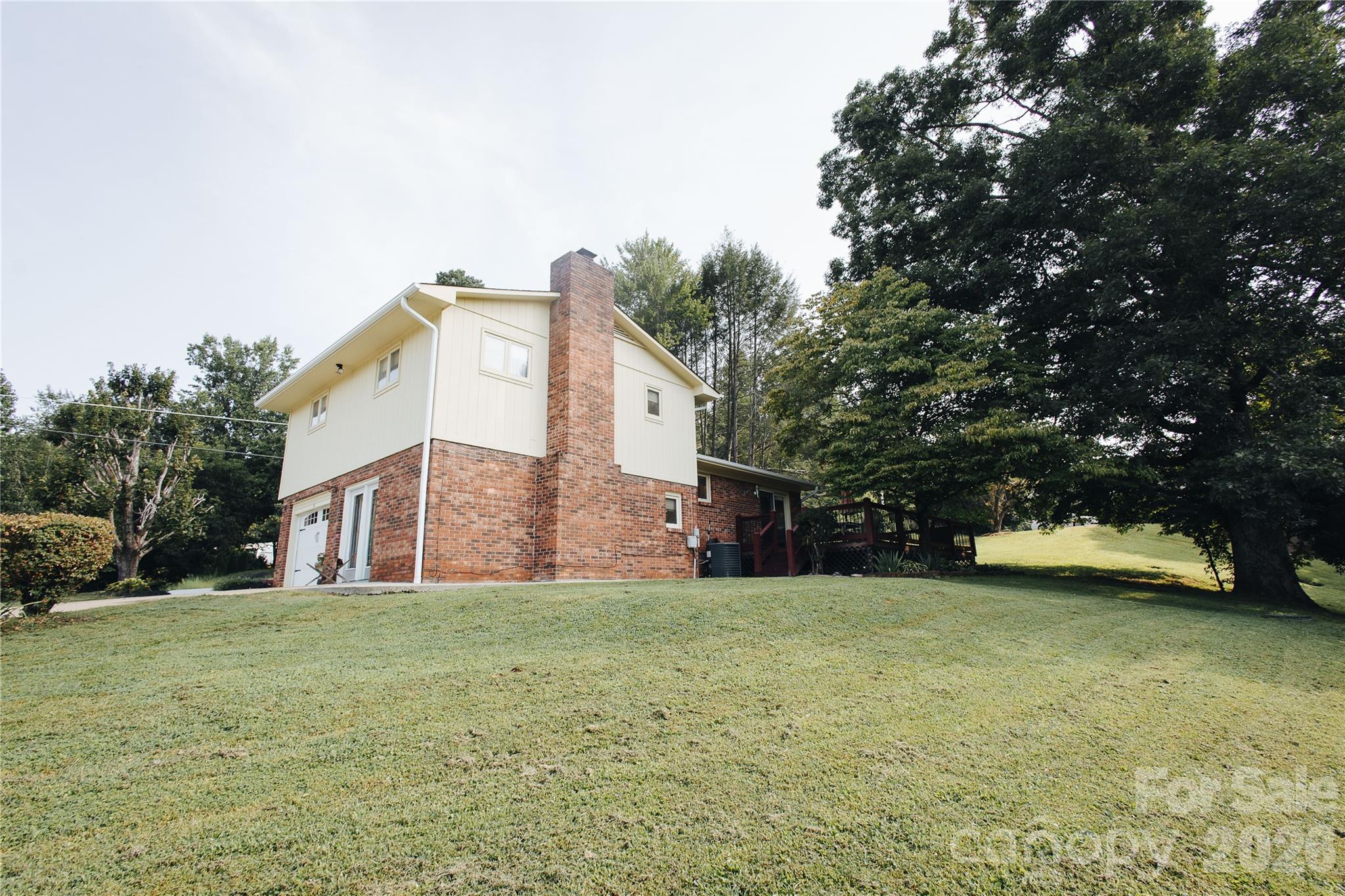 15 Golden Leaf Drive Property Photo 7
