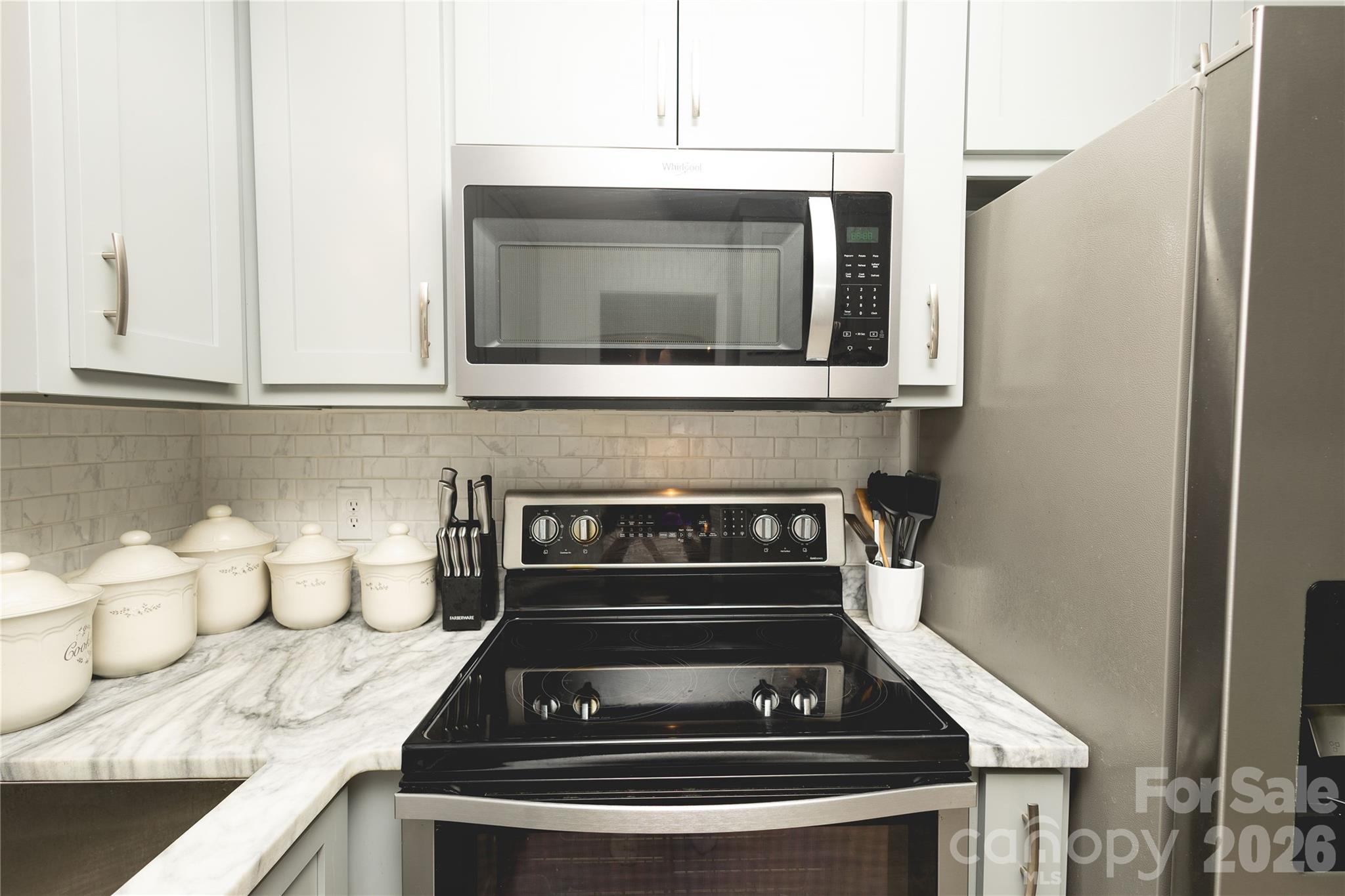 15 Golden Leaf Drive Property Photo 14