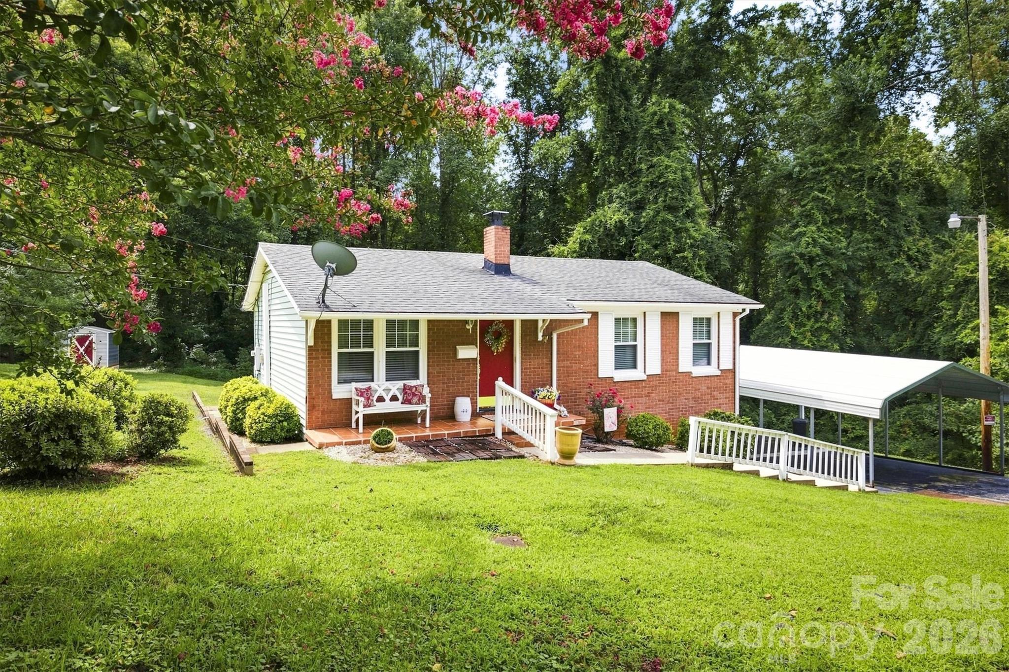 121 Rhyne Street Property Photo 1