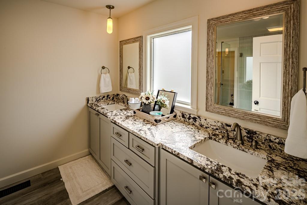 501 N Jefferson Avenue Property Photo 24