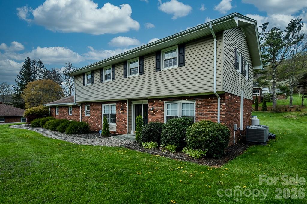 501 N Jefferson Avenue Property Photo 43