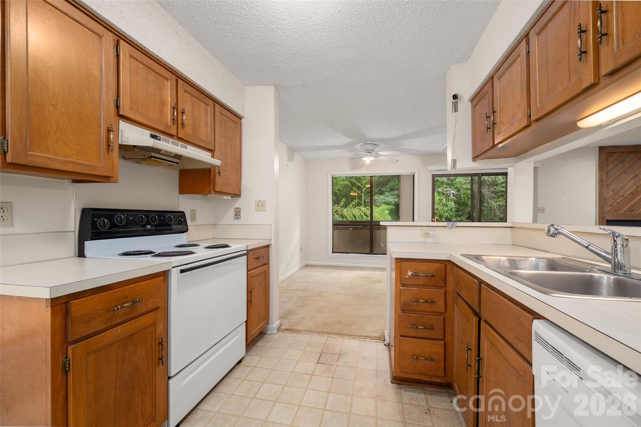 7203 Winery Lane Property Photo 17