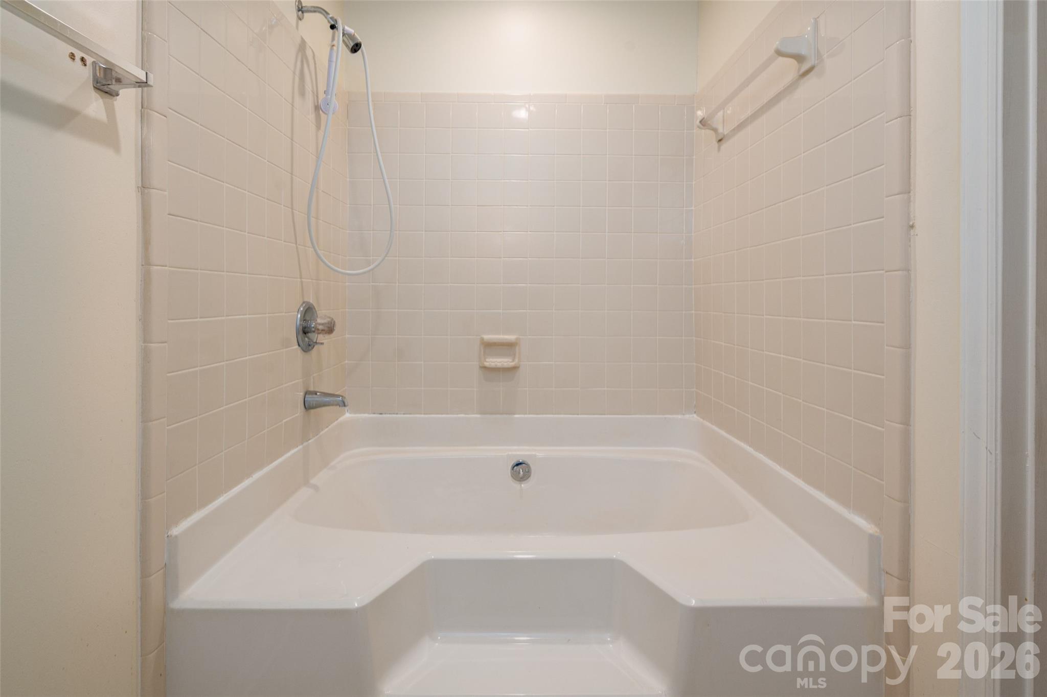 7203 Winery Lane Property Photo 24