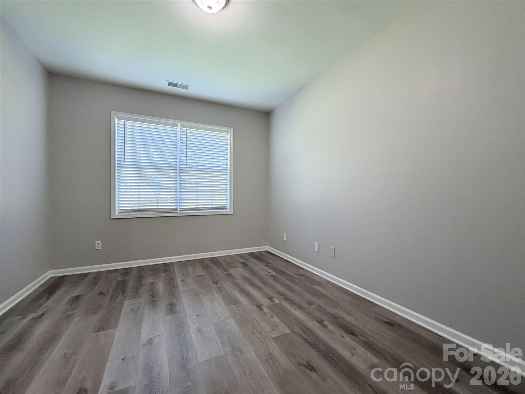 9927 Jeanette Circle Property Photo 10