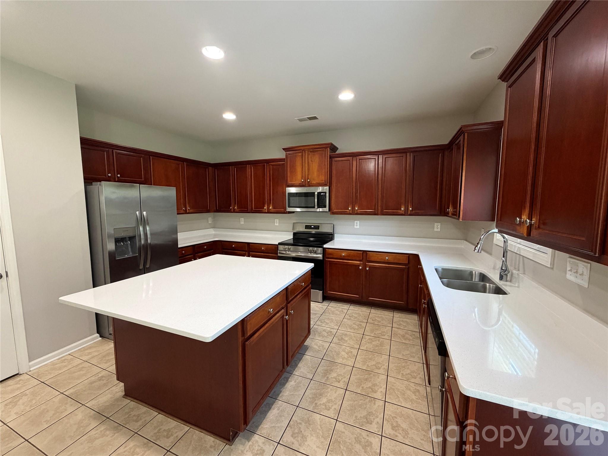 9927 Jeanette Circle Property Photo 13